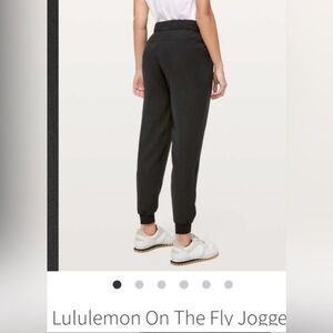 💕lululemon On The Fly Black Jogger *Woven💕
